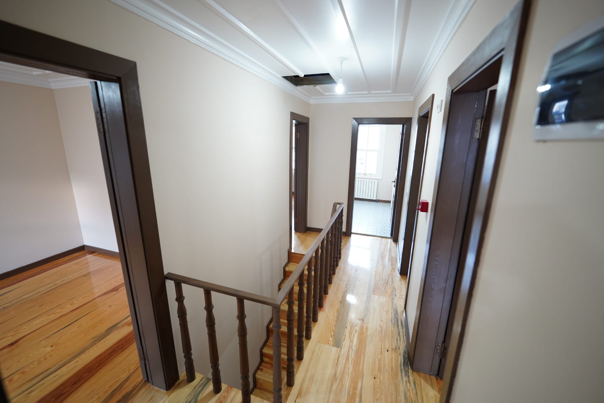 EYÜP'TE MERKEZİ LOKASYONDA TİCARİ KİRALIK BAHÇELİ TARİHİ BİNA  - 6