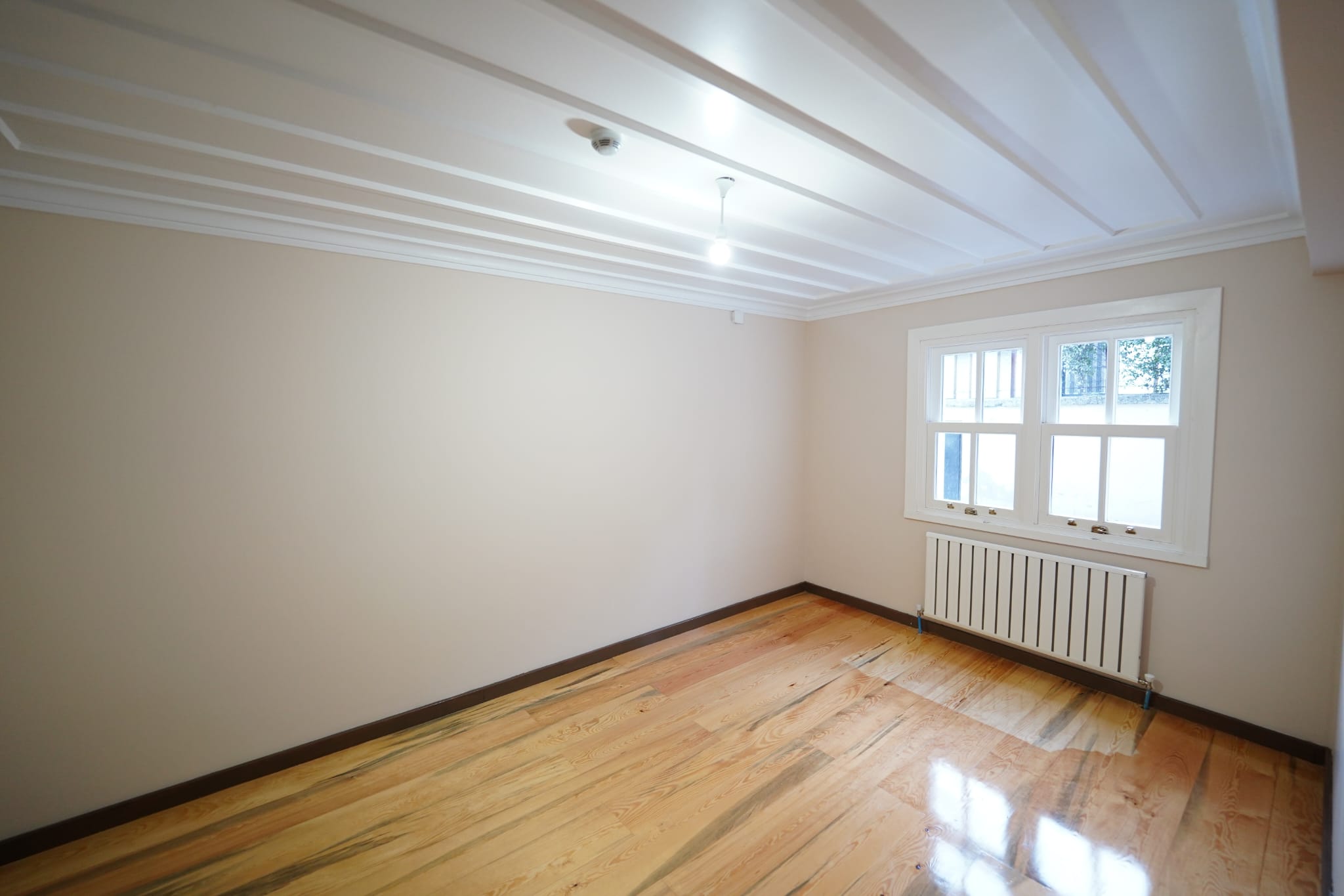 EYÜP'TE MERKEZİ LOKASYONDA TİCARİ KİRALIK BAHÇELİ TARİHİ BİNA  - 7