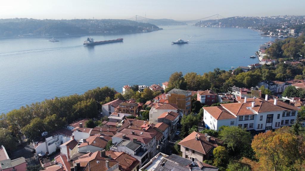 YENİKÖY'DE BOĞAZ MANZARALI 3 KATLI  BİNA - 21