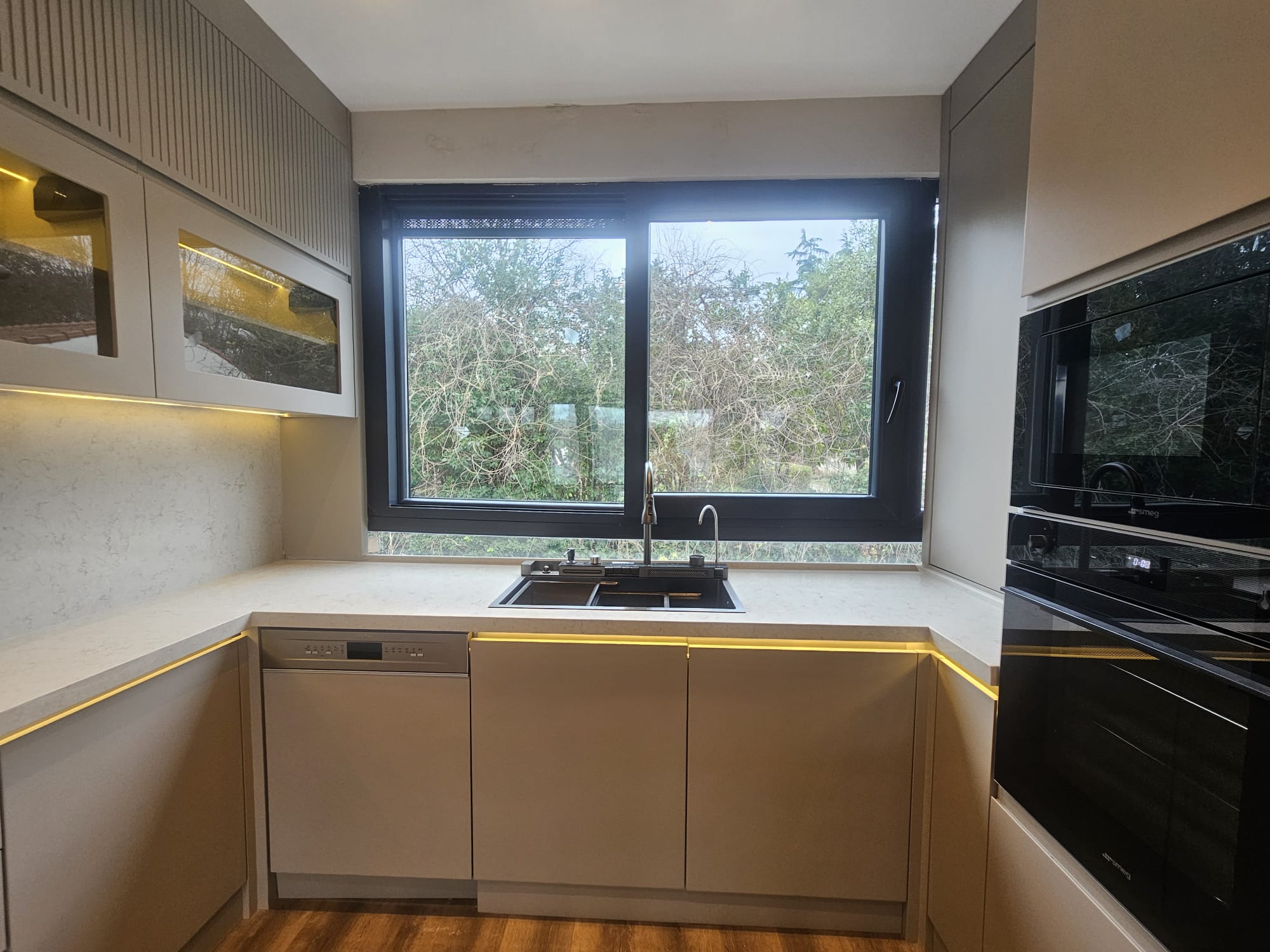 EMİRGAN'DA BOĞAZ MANZARALI YENİLENMİŞ 3+1 DAİRE - 7