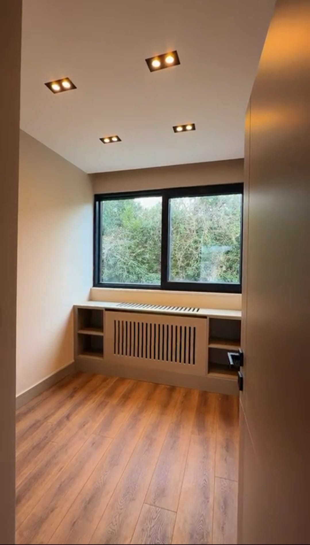 EMİRGAN'DA BOĞAZ MANZARALI YENİLENMİŞ 3+1 DAİRE - 15