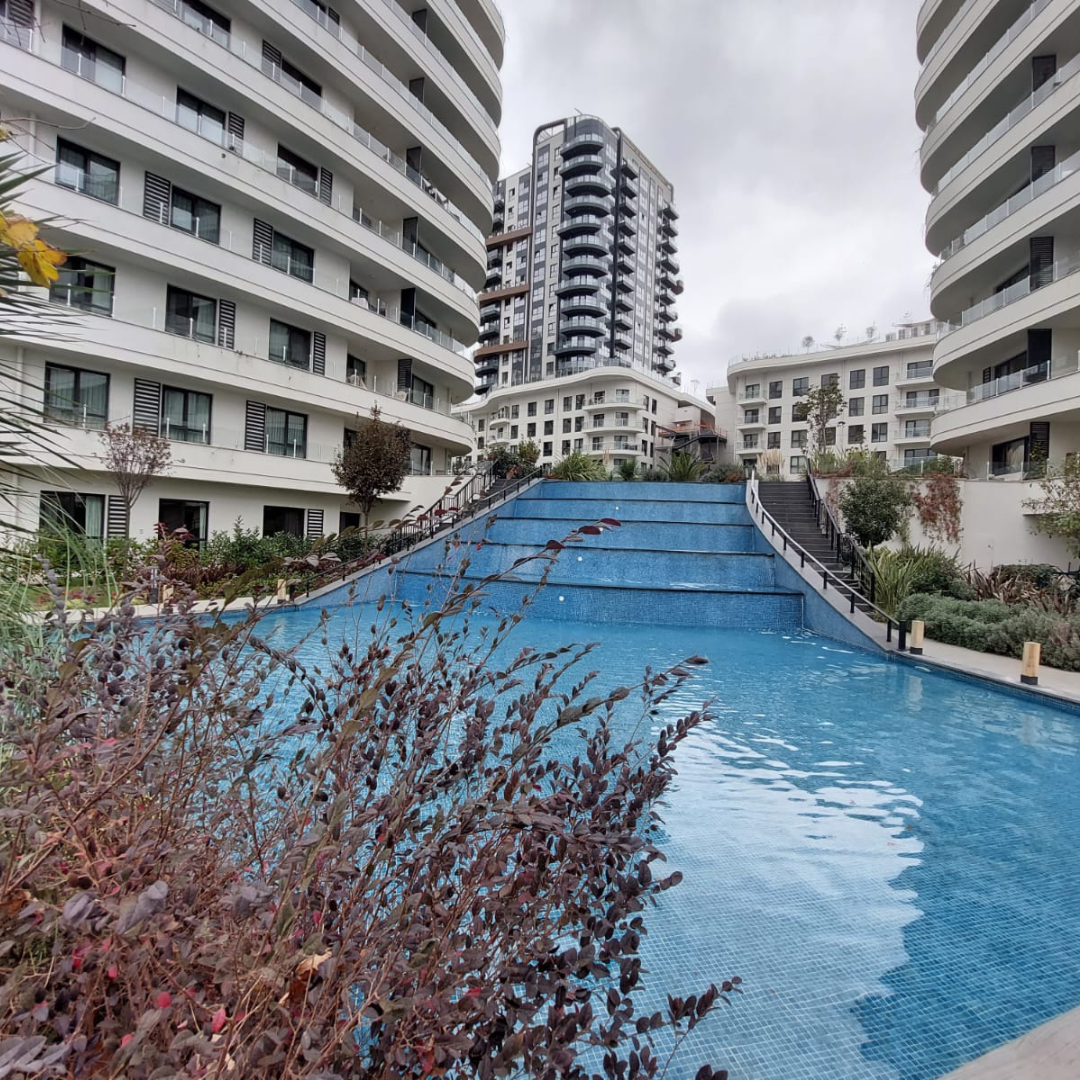 NEF BAHÇELİEVLER'DE  BAHÇE KATI DAİRE