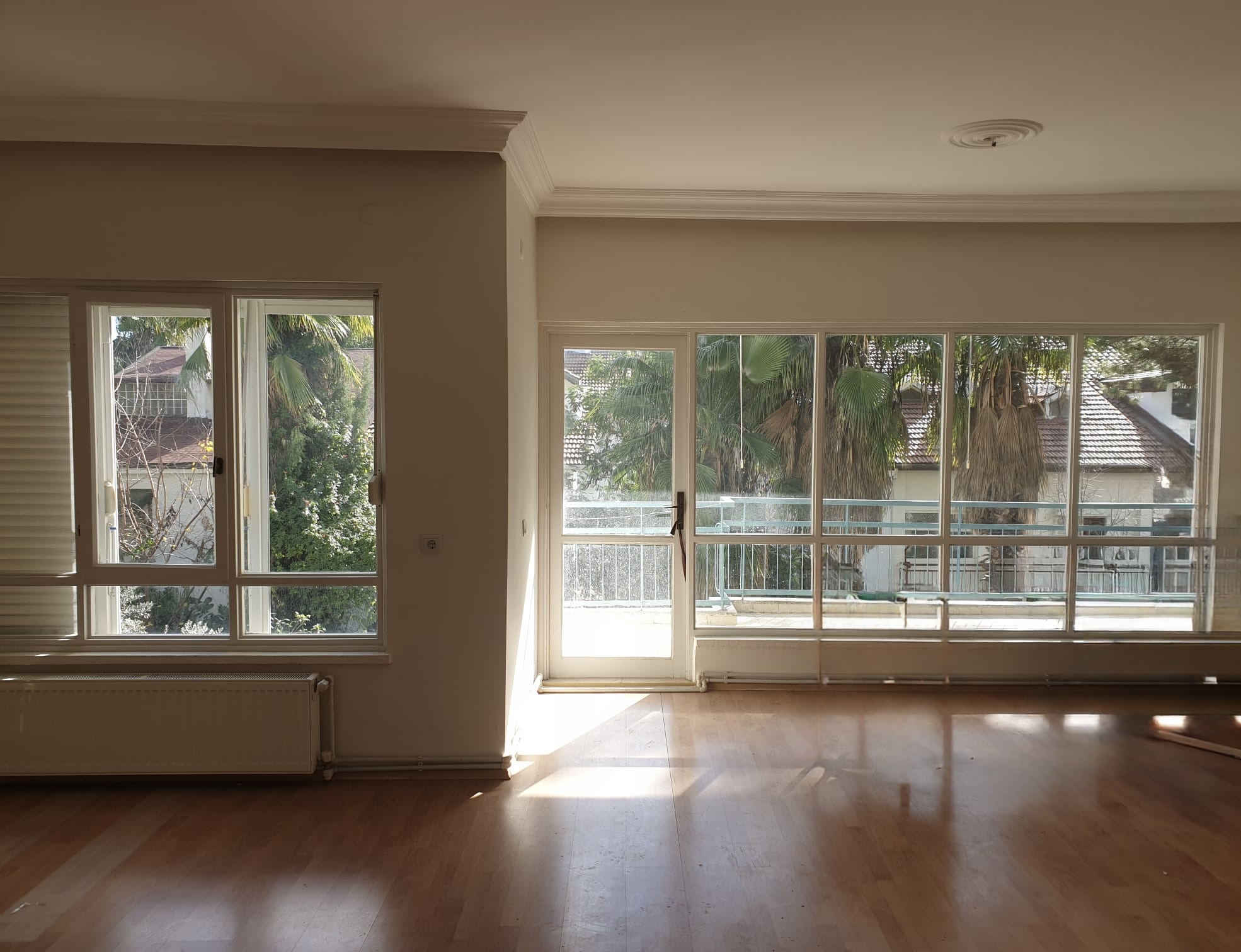 ANTALYA KONYAALTI'NDA GÜRSU ALTIN SİTESİ 2+1 DAİRE