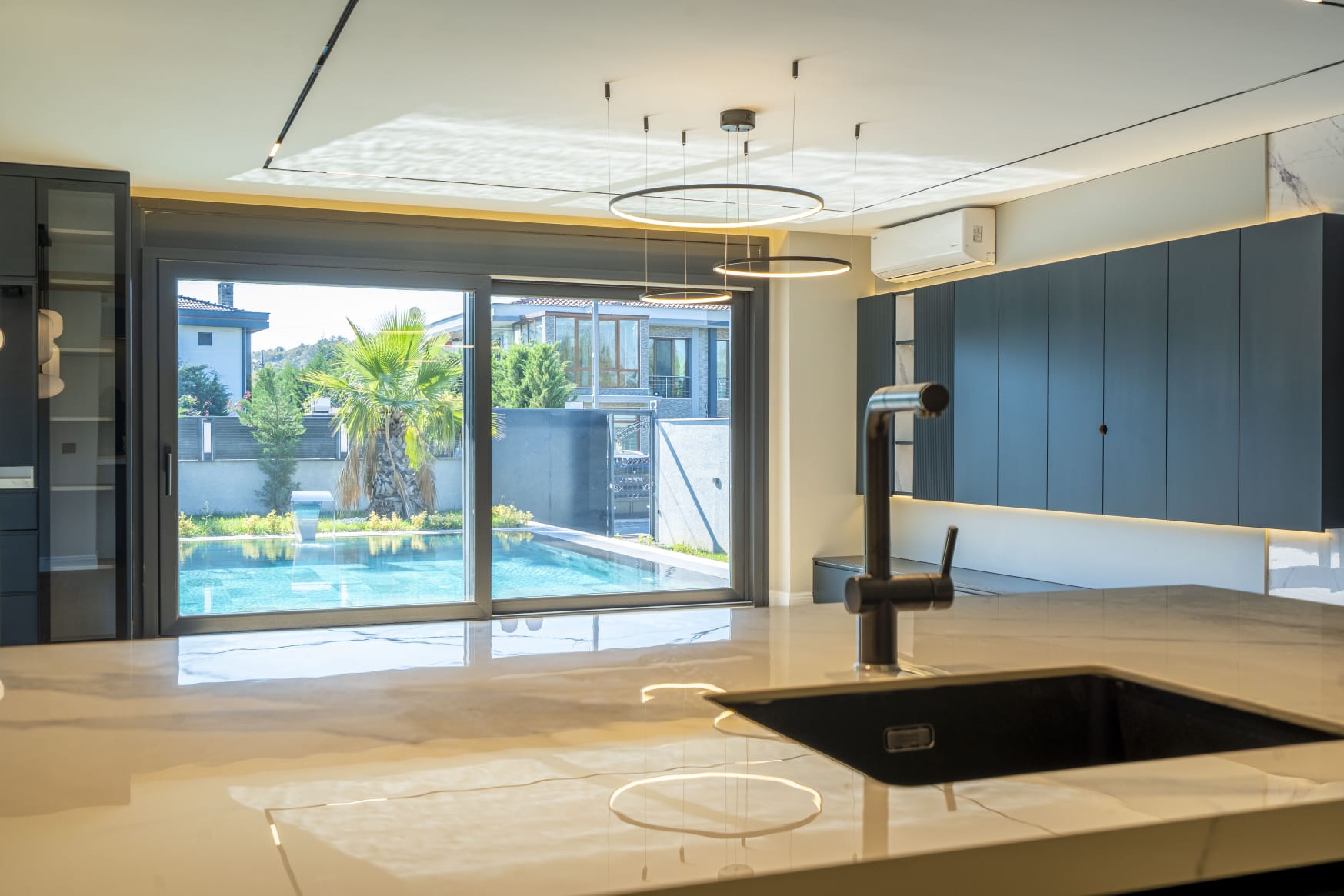 ŞİLE KUMBABA'DA SATILIK ÇOK ÖZEL BİR VİLLA - 4