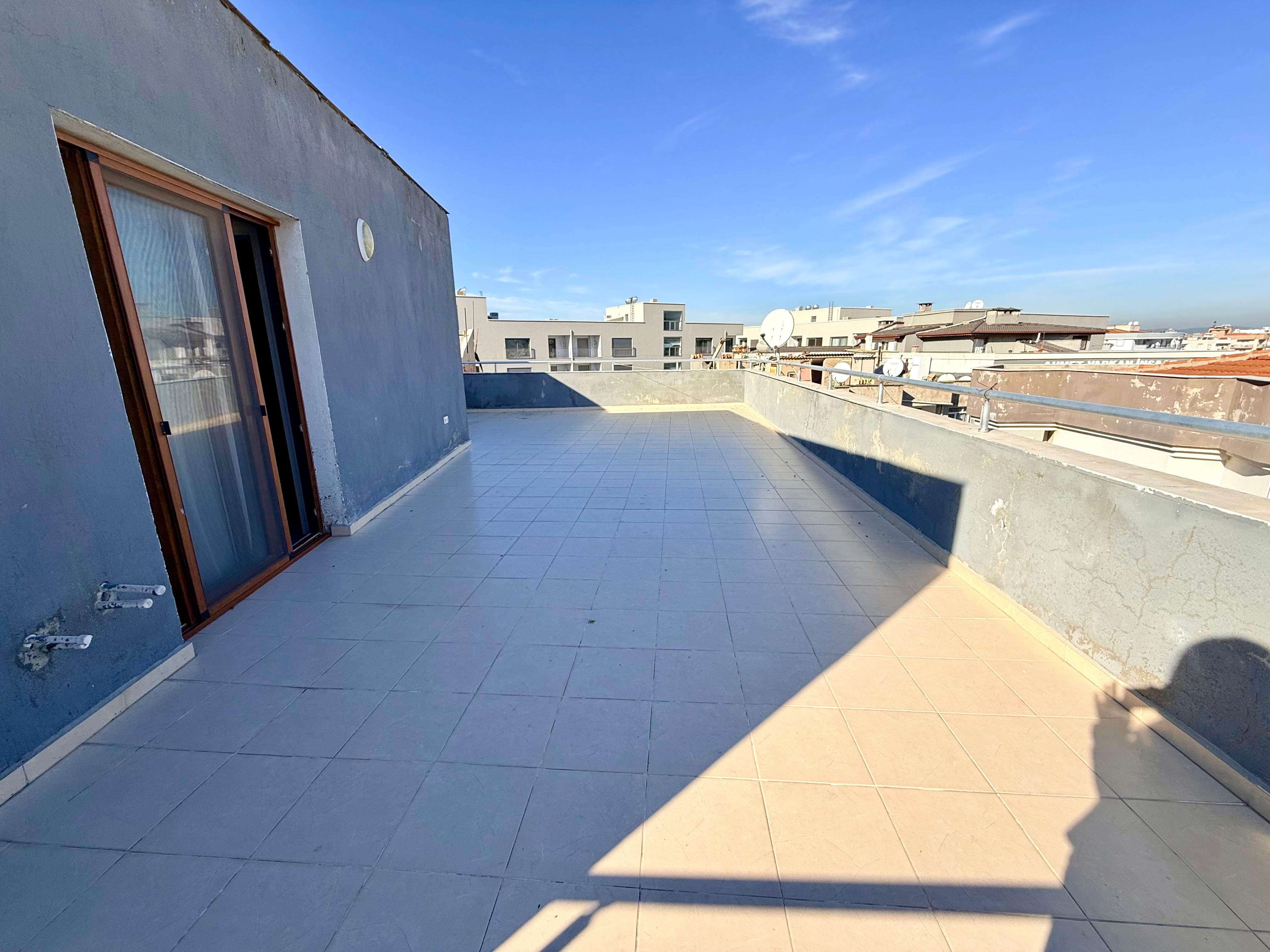 SEFERİHİSAR HIDIRLIK'TA 70M2 TERASLI 4+1 DUBLEKS DAİRE - 8