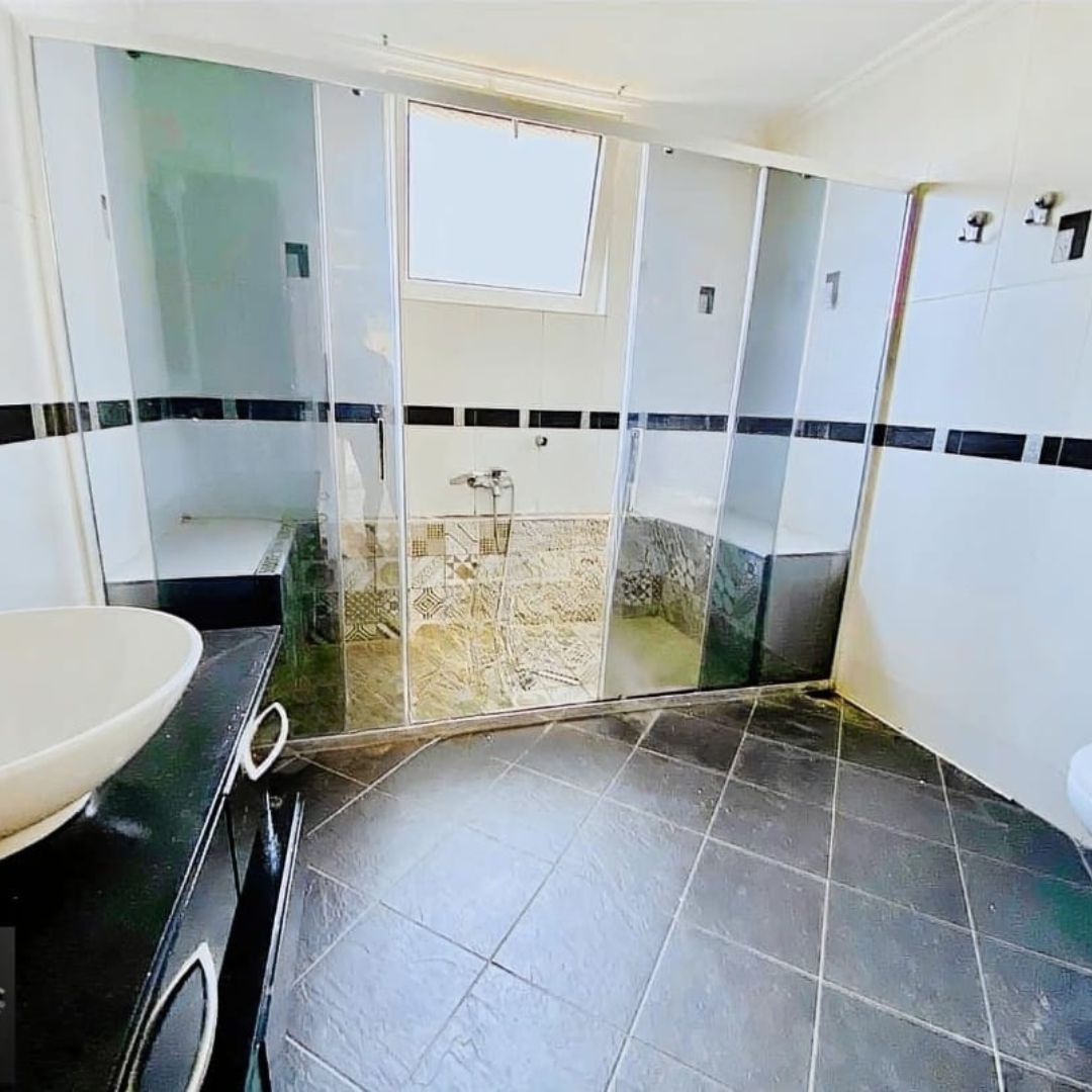 TARABYA'NIN EN NEZİH SOKAĞINDA.FERAH,AYDINLIK,5+1 ÇATI DUBLEKS - 23