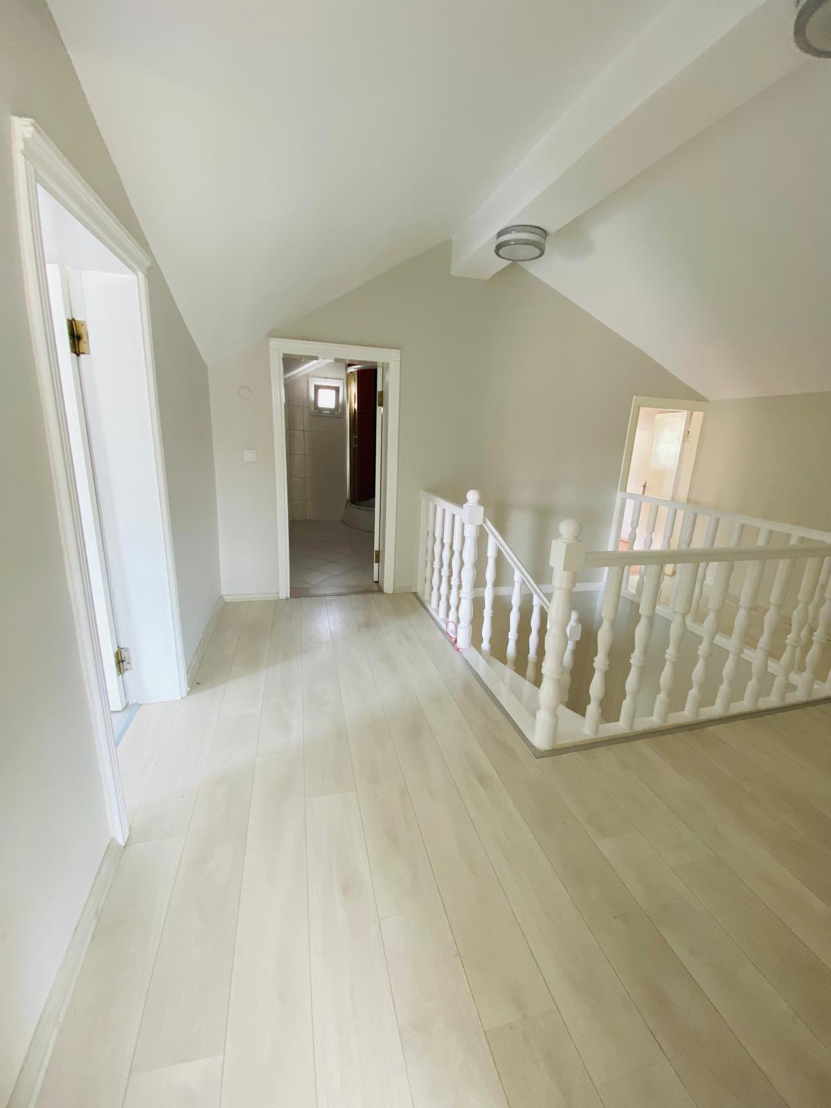 TARABYA'NIN EN NEZİH SOKAĞINDA.FERAH,AYDINLIK,5+1 ÇATI DUBLEKS - 11