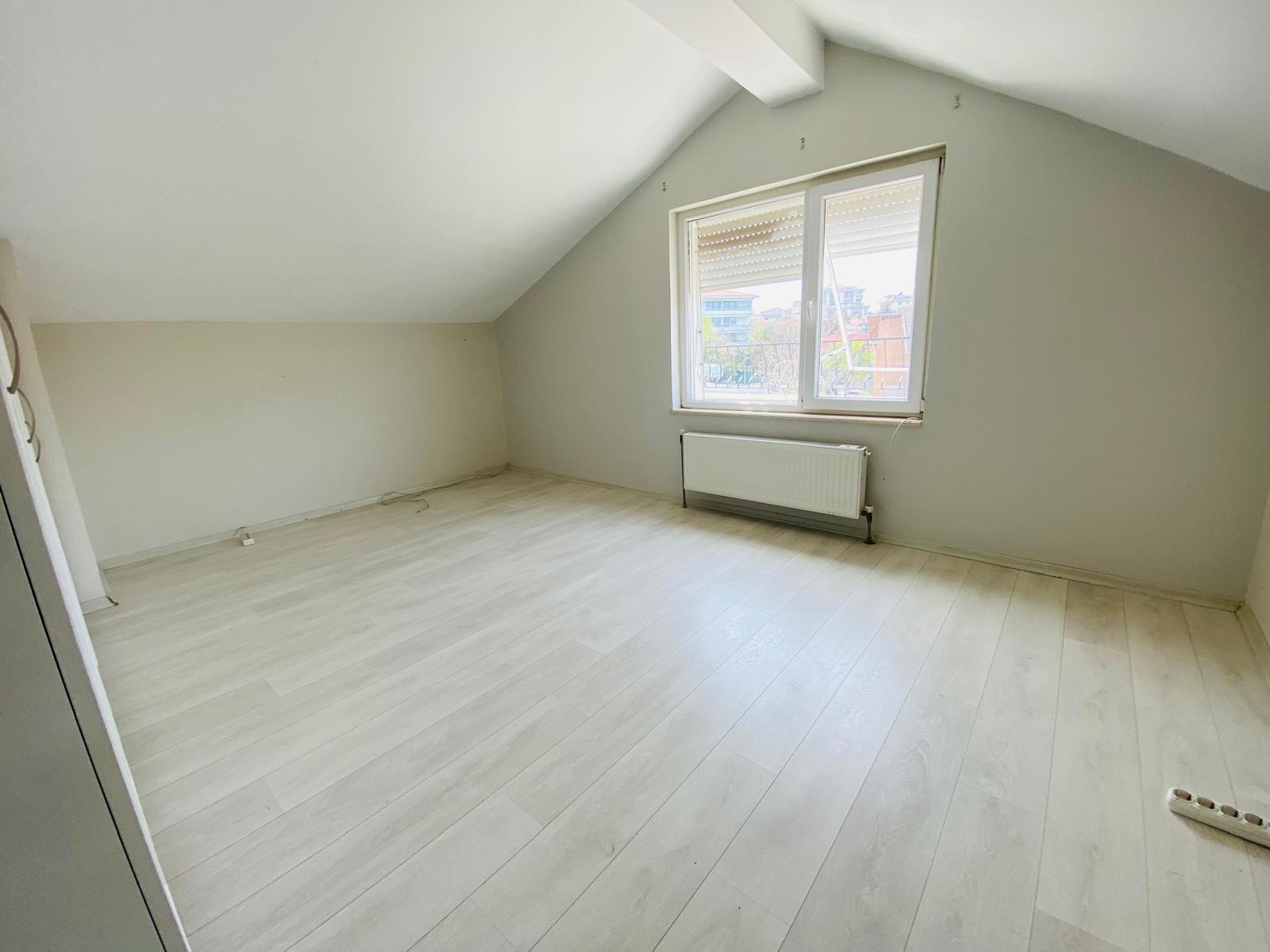 TARABYA'NIN EN NEZİH SOKAĞINDA.FERAH,AYDINLIK,5+1 ÇATI DUBLEKS - 22