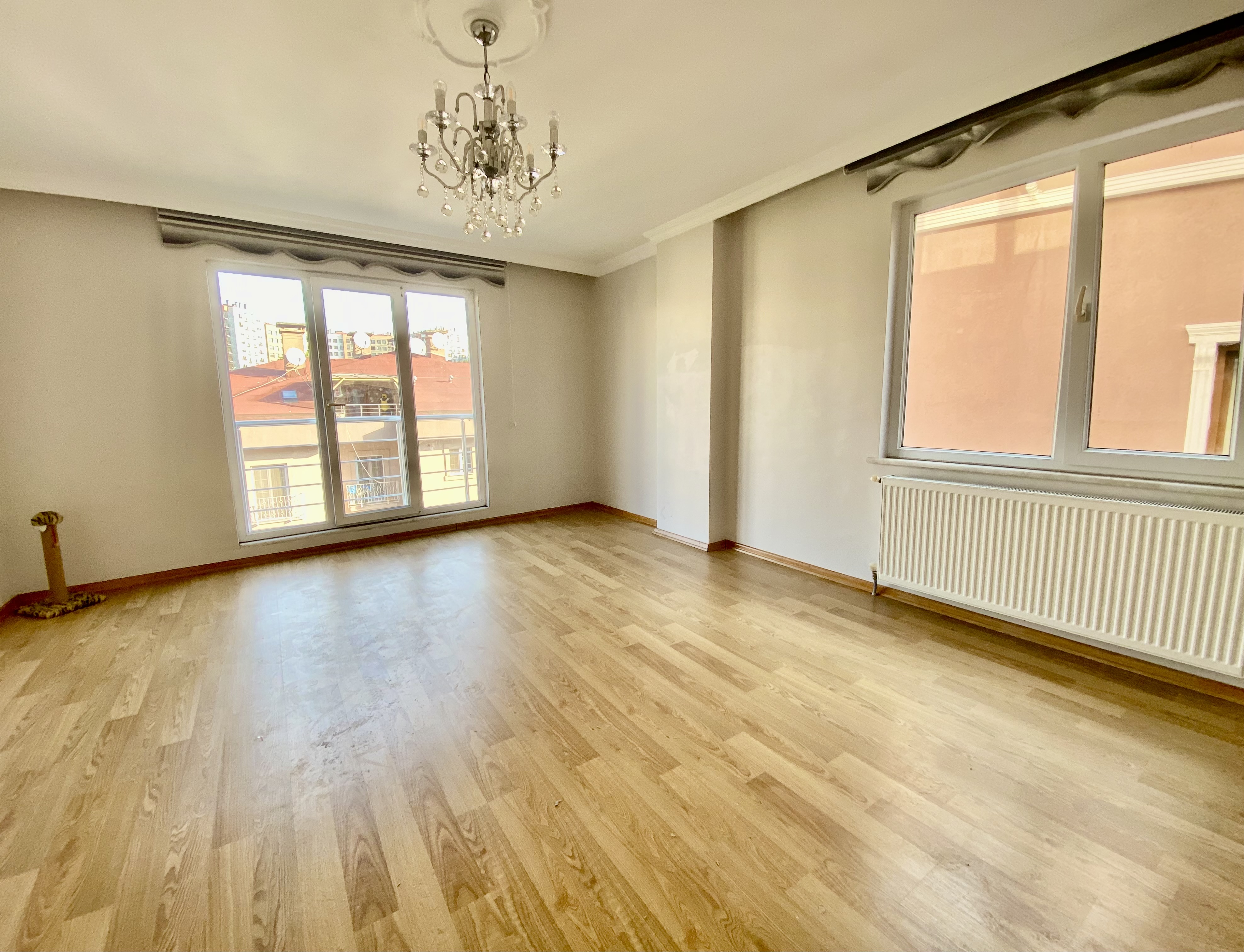 KAĞITHANE MERKEZ EGE SOKAK'TA 2+1 DAİRE