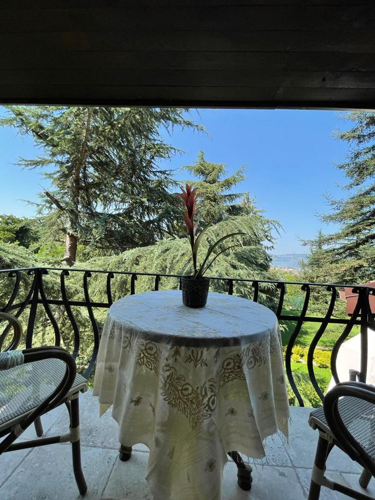 SAPANCA'DA 1200M2 BAHÇE İÇİNDE ÇOK ÖZEL BİR VİLLA - 23