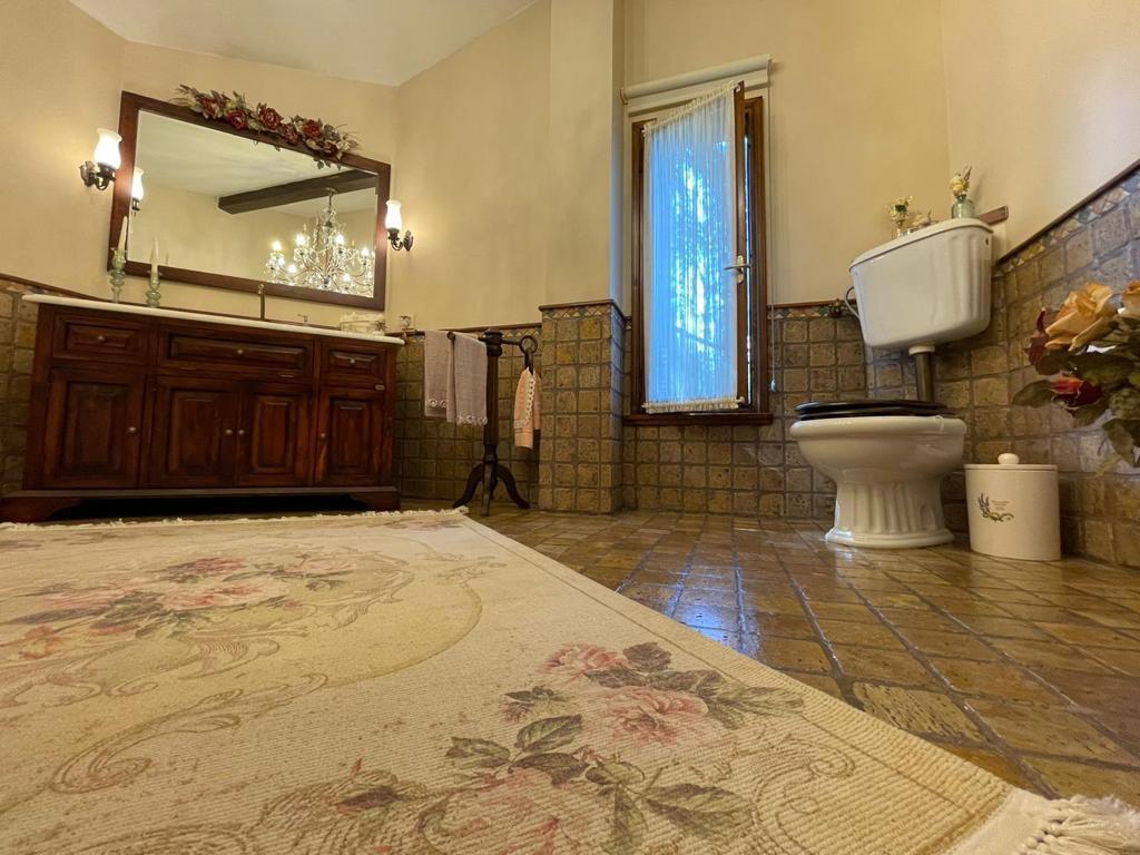 SAPANCA'DA 1200M2 BAHÇE İÇİNDE ÇOK ÖZEL BİR VİLLA - 19