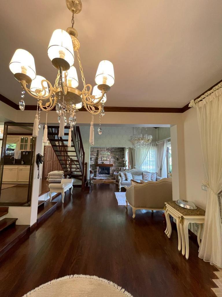 SAPANCA'DA 1200M2 BAHÇE İÇİNDE ÇOK ÖZEL BİR VİLLA - 4