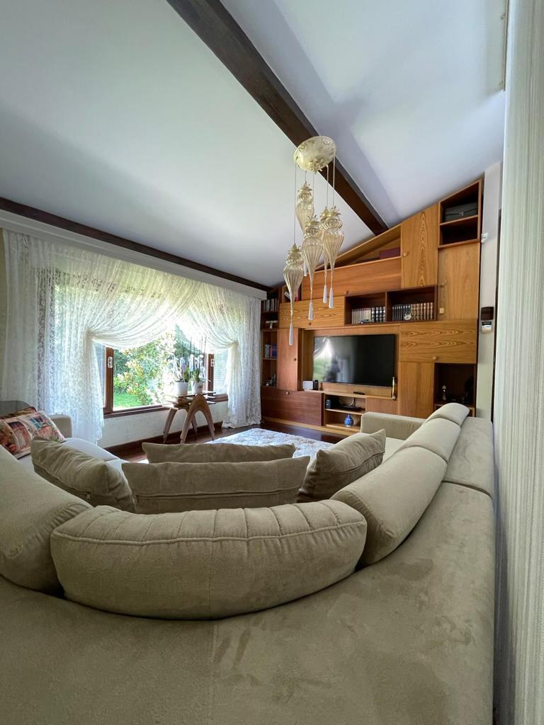 SAPANCA'DA 1200M2 BAHÇE İÇİNDE ÇOK ÖZEL BİR VİLLA - 32