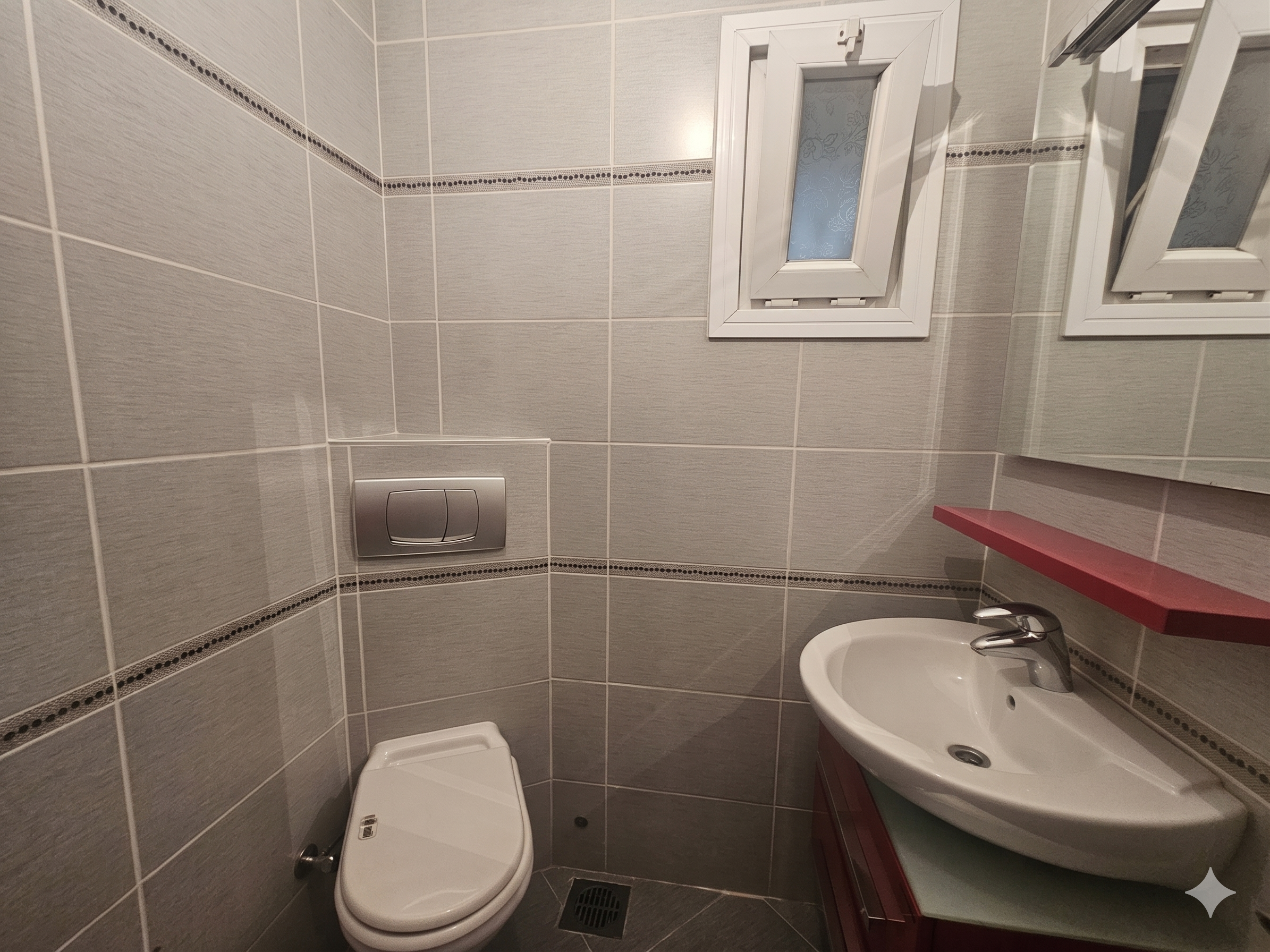 BEBEK'TE CADDEYE ADIM MESAFEDE  TEK TAPU 2 BAĞIMSIZ DAİRE - 13