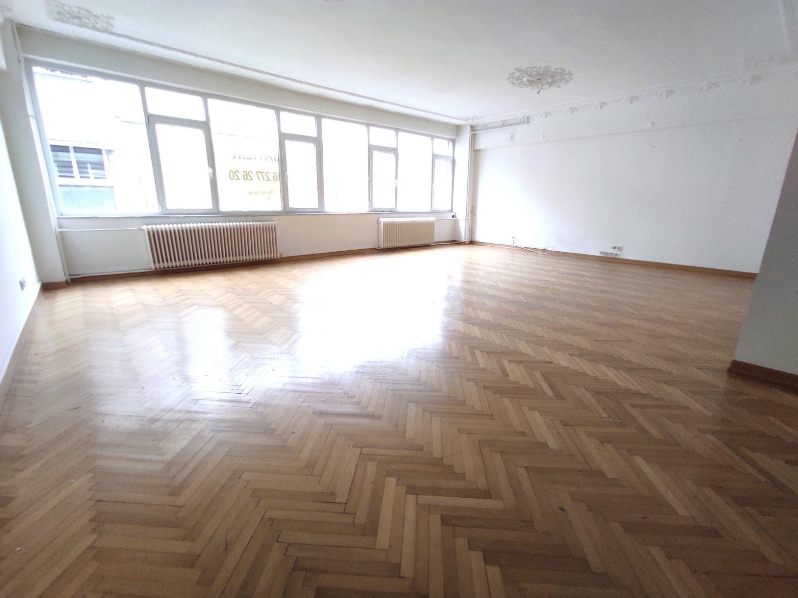 BEBEK'TE CADDEYE ADIM MESAFEDE  TEK TAPU 2 BAĞIMSIZ DAİRE - 4