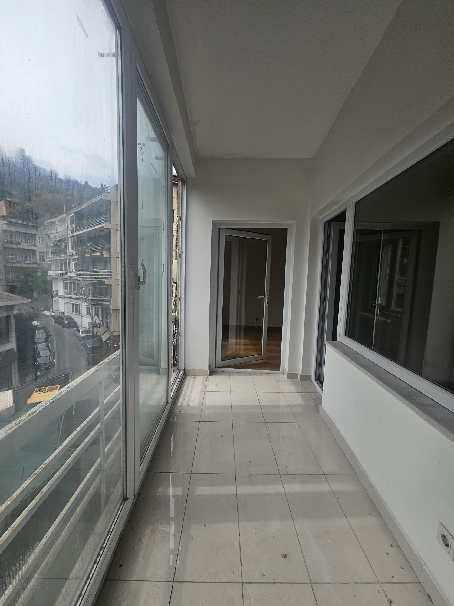 BEBEK'TE CADDEYE ADIM MESAFEDE  TEK TAPU 2 BAĞIMSIZ DAİRE - 20