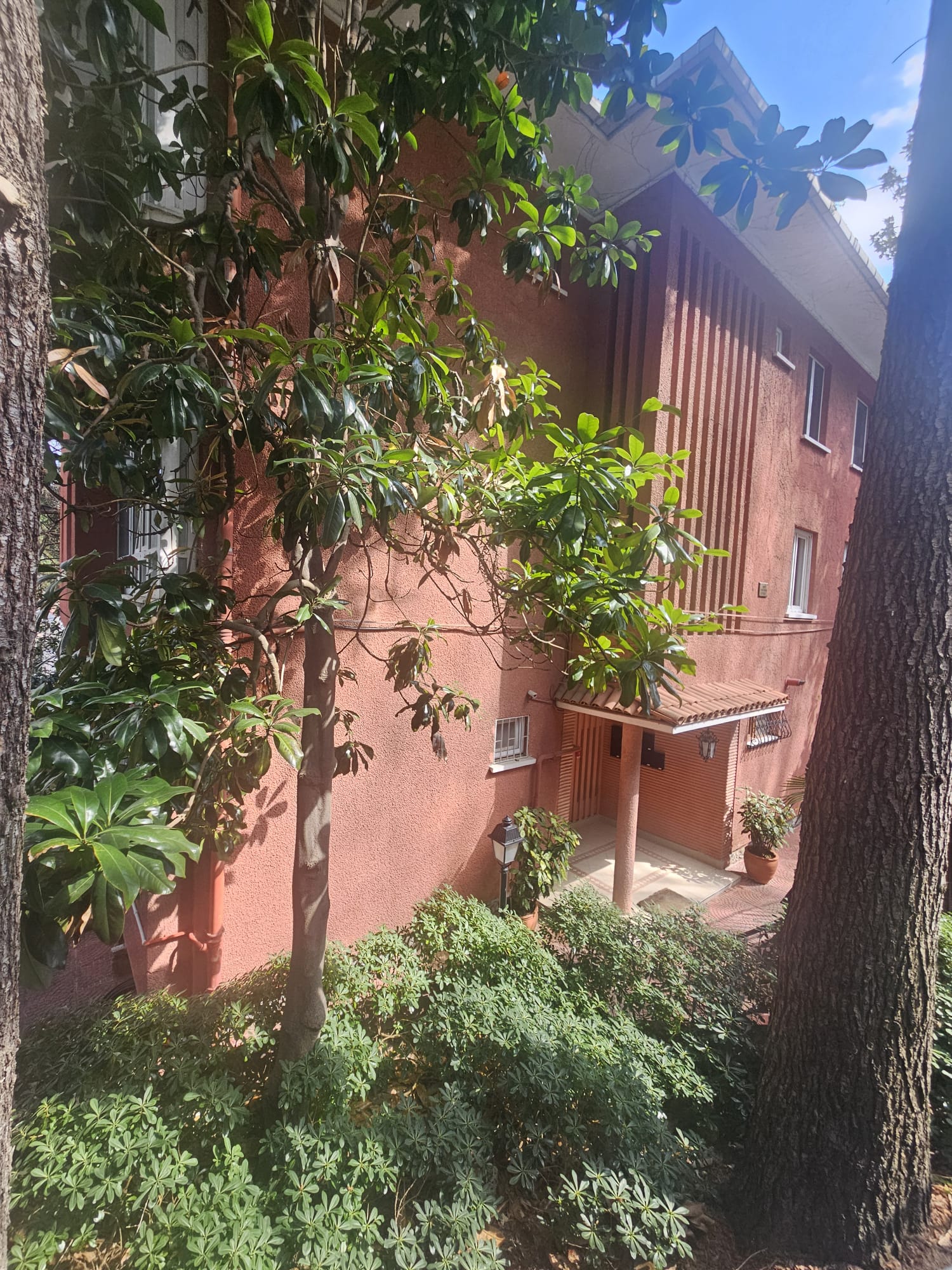 YENİKÖY'DE YAPI KREDİ KORUSUNA KOMŞU  2+1 ARA KAT DAİRE