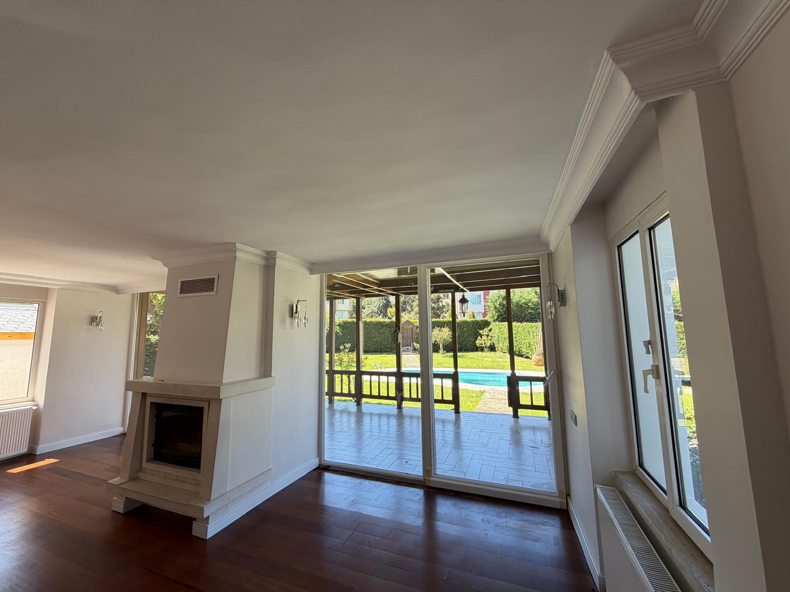 DEMİRCİKÖY SİNEMKÖY SİTESİNDE HAVUZLU 5+1 VİLLA - 13