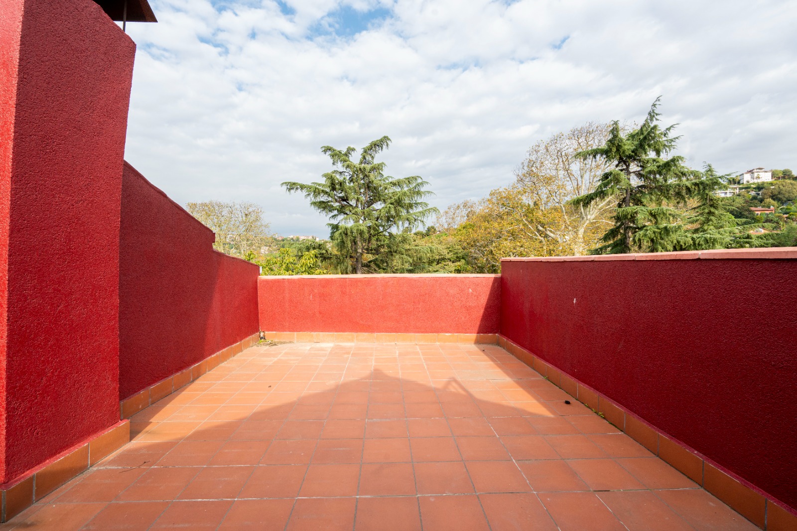 ÇENGELKÖY'DE TİCARİ KİRALIK KÖŞK - 17