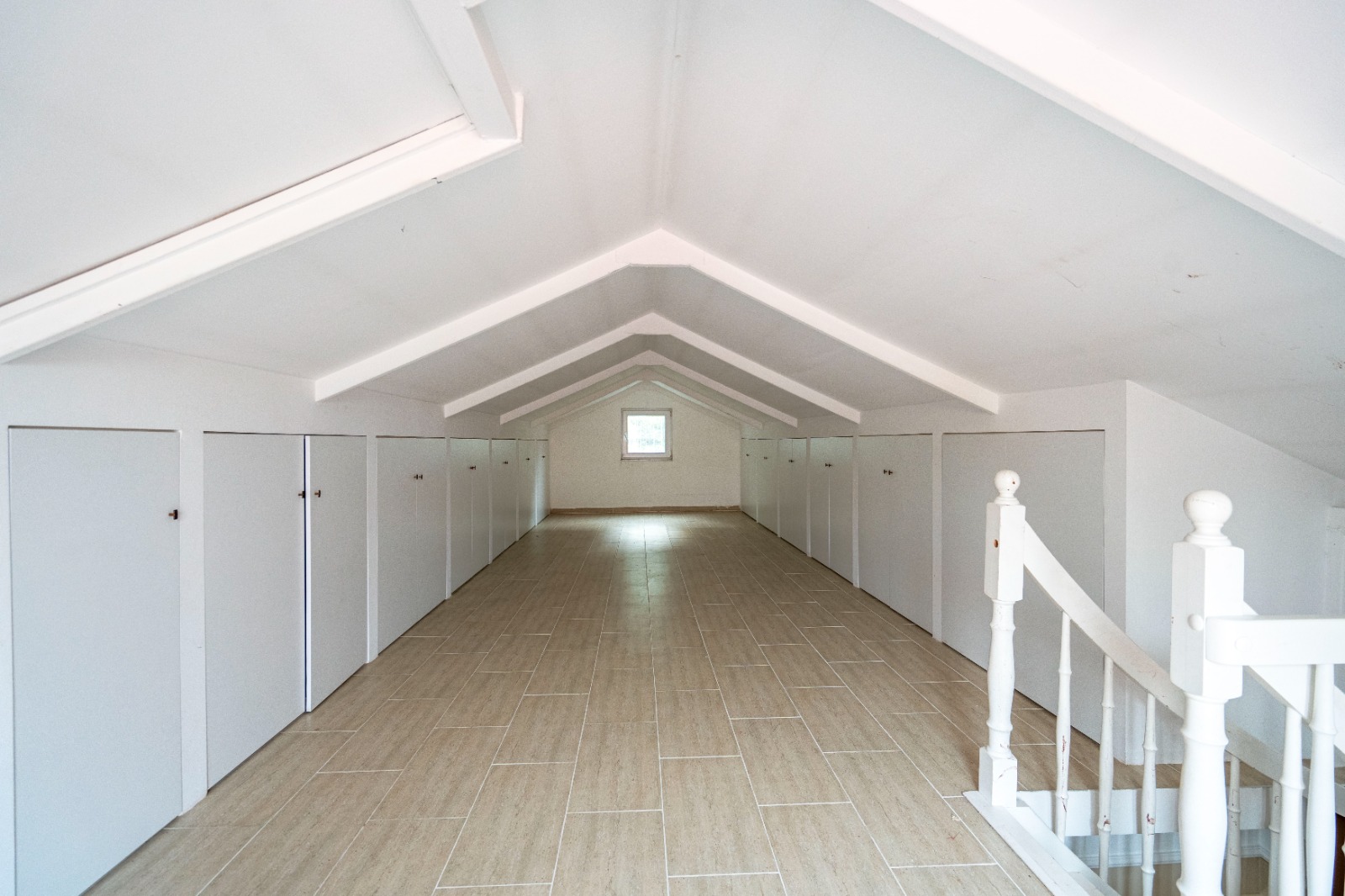 ÇENGELKÖY'DE TİCARİ KİRALIK KÖŞK - 16