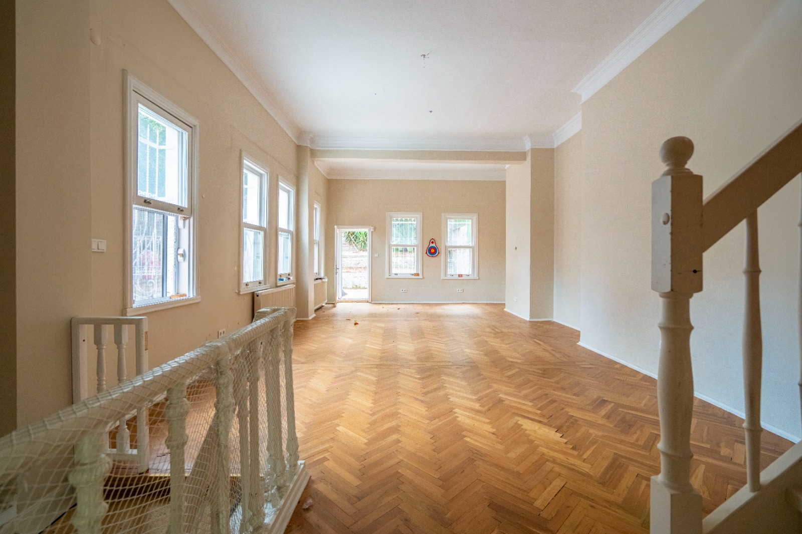 ÇENGELKÖY'DE TİCARİ KİRALIK KÖŞK - 8