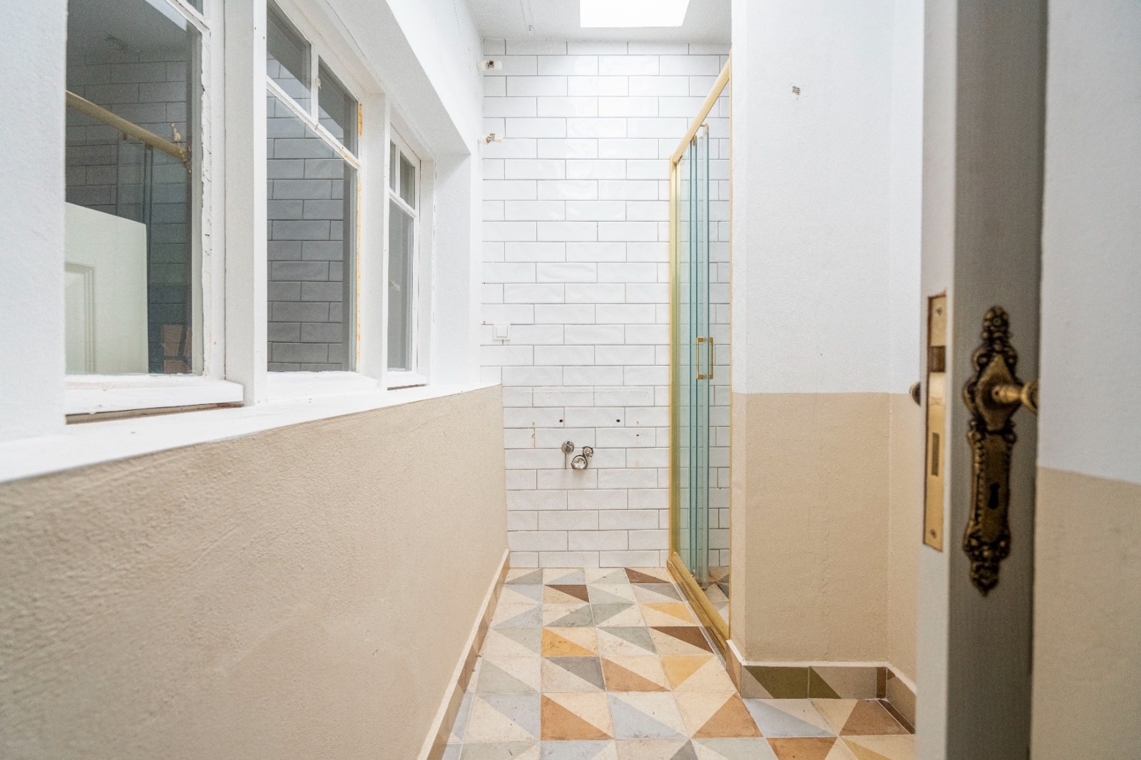 ÇENGELKÖY'DE TİCARİ KİRALIK KÖŞK - 20