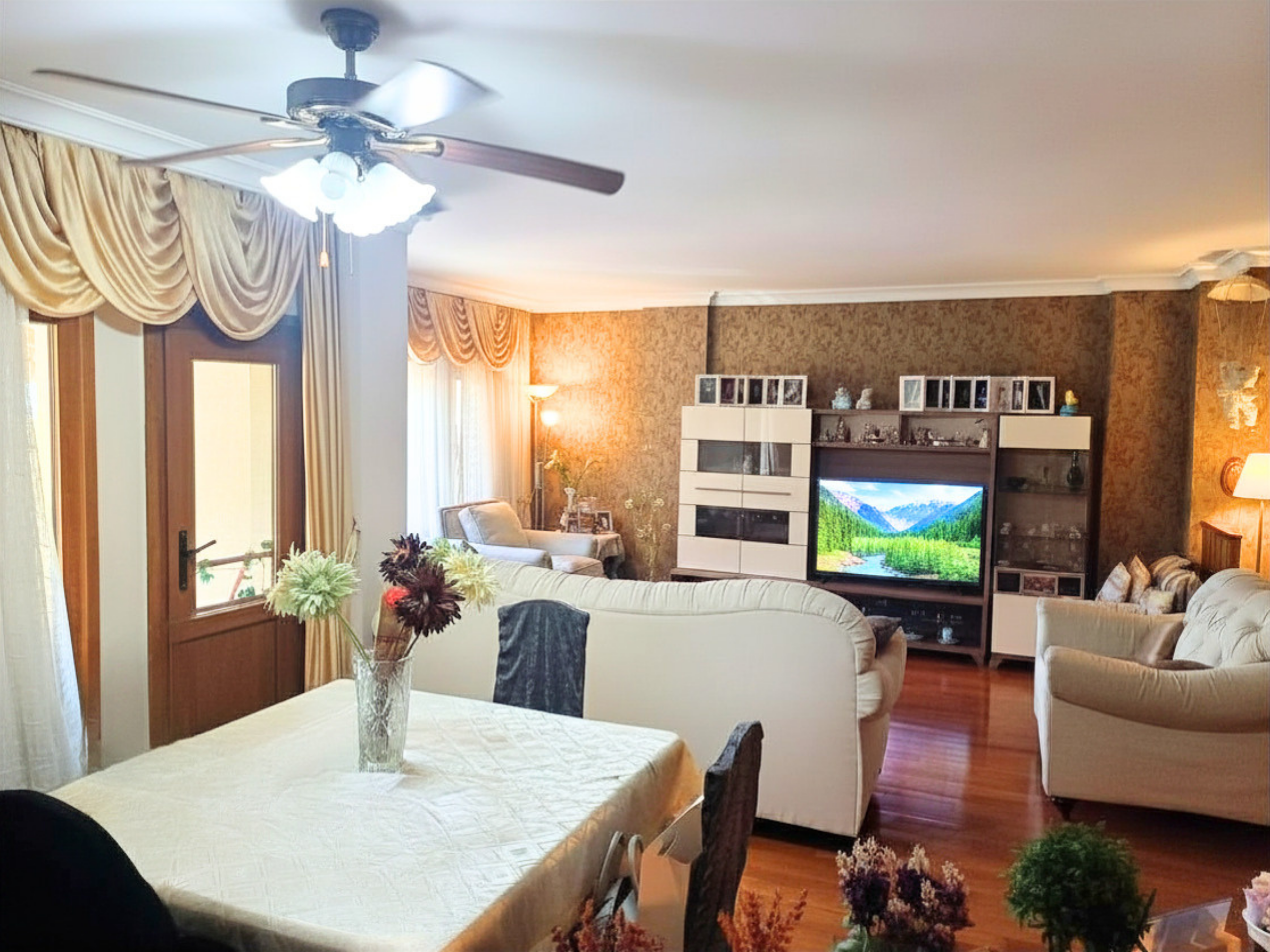 TARABYA SANATÇILAR SİTESİ SATILIK 4+2 TRİPLEKS - 3