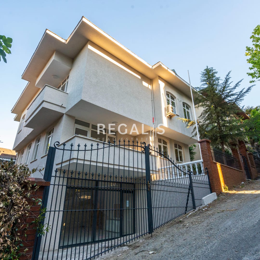 TARABYA'DA METROYA YAKIN TİCARİ KULLANIMADA UYGUN KİRALIK VİLLA - 2