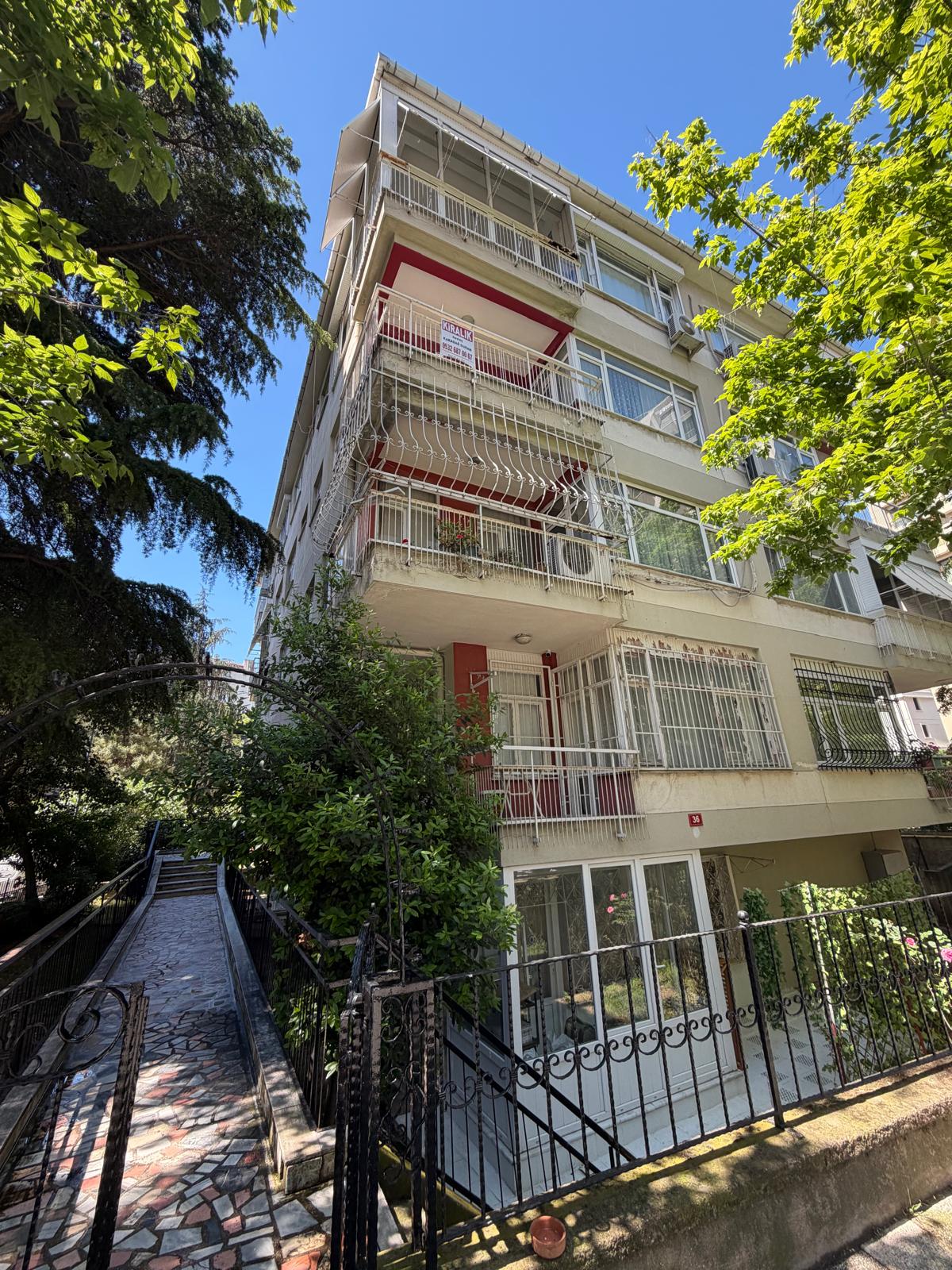 SUADİYE MARMARAYA YAKIN, KAPALI MUTFAKLI GENİŞ 2+1 KİRALIK DAİRE