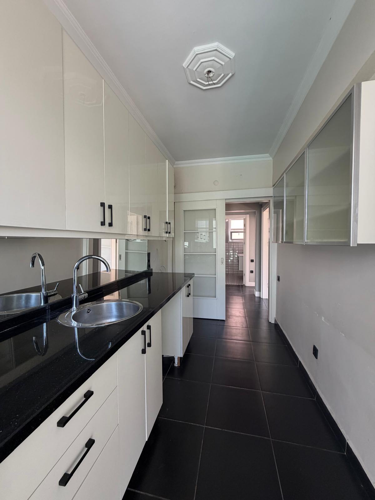 KIZ KULESİ VE BOĞAZ MANZARALI SATILIK 2+1 DAİRE - 12