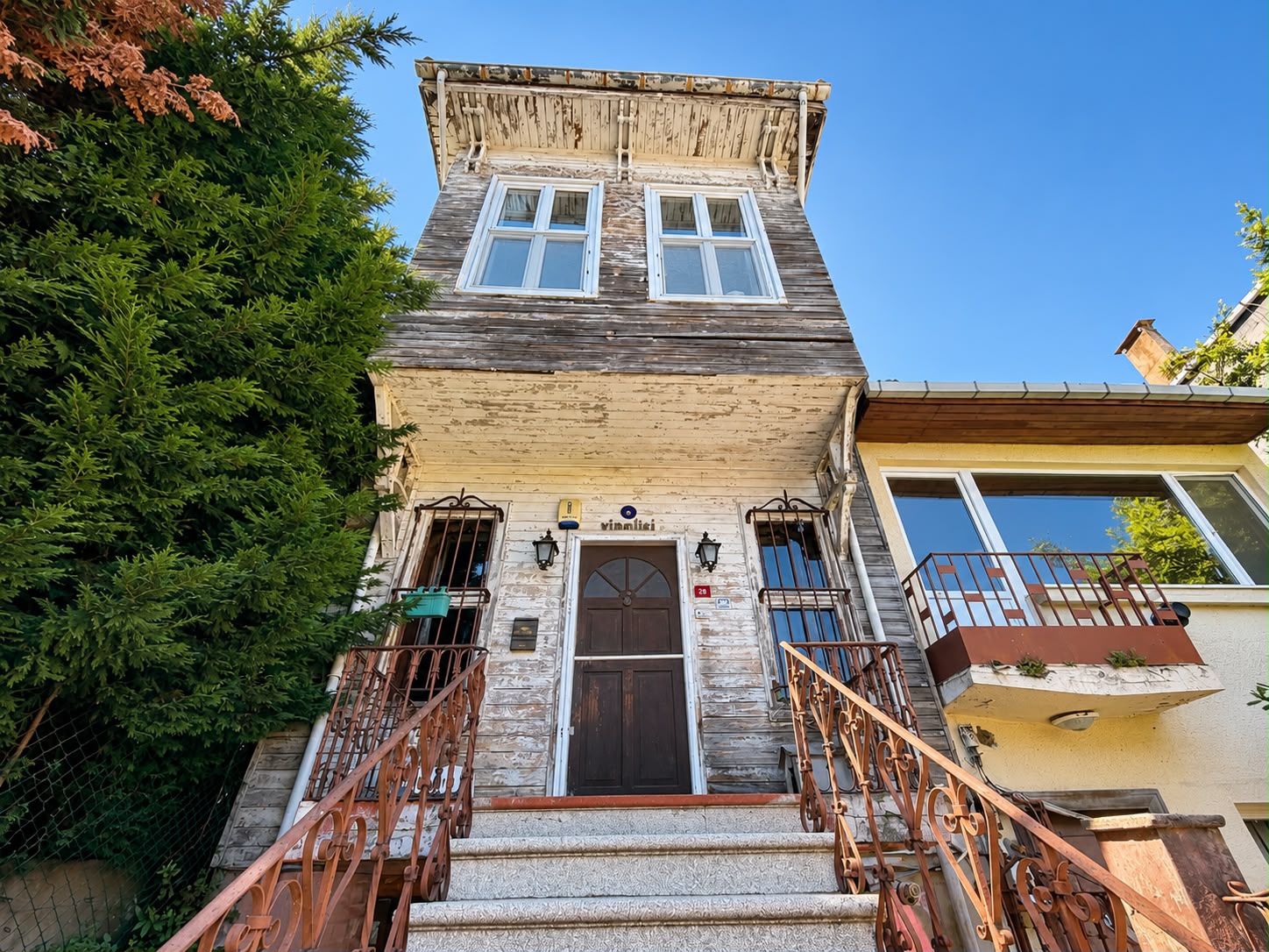 BÜYÜKDERE'NİN EN GÜZEL SOKAĞINDA SATILIK 3 KATLI TARİHİ MÜSTAKİL EV - 21
