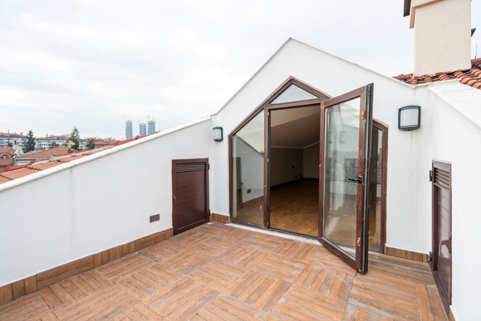 ETİLER PİRAMİT SİTESİ'NDE SATILIK YENİLENMİŞ ÇATI DUBLEKS - 18