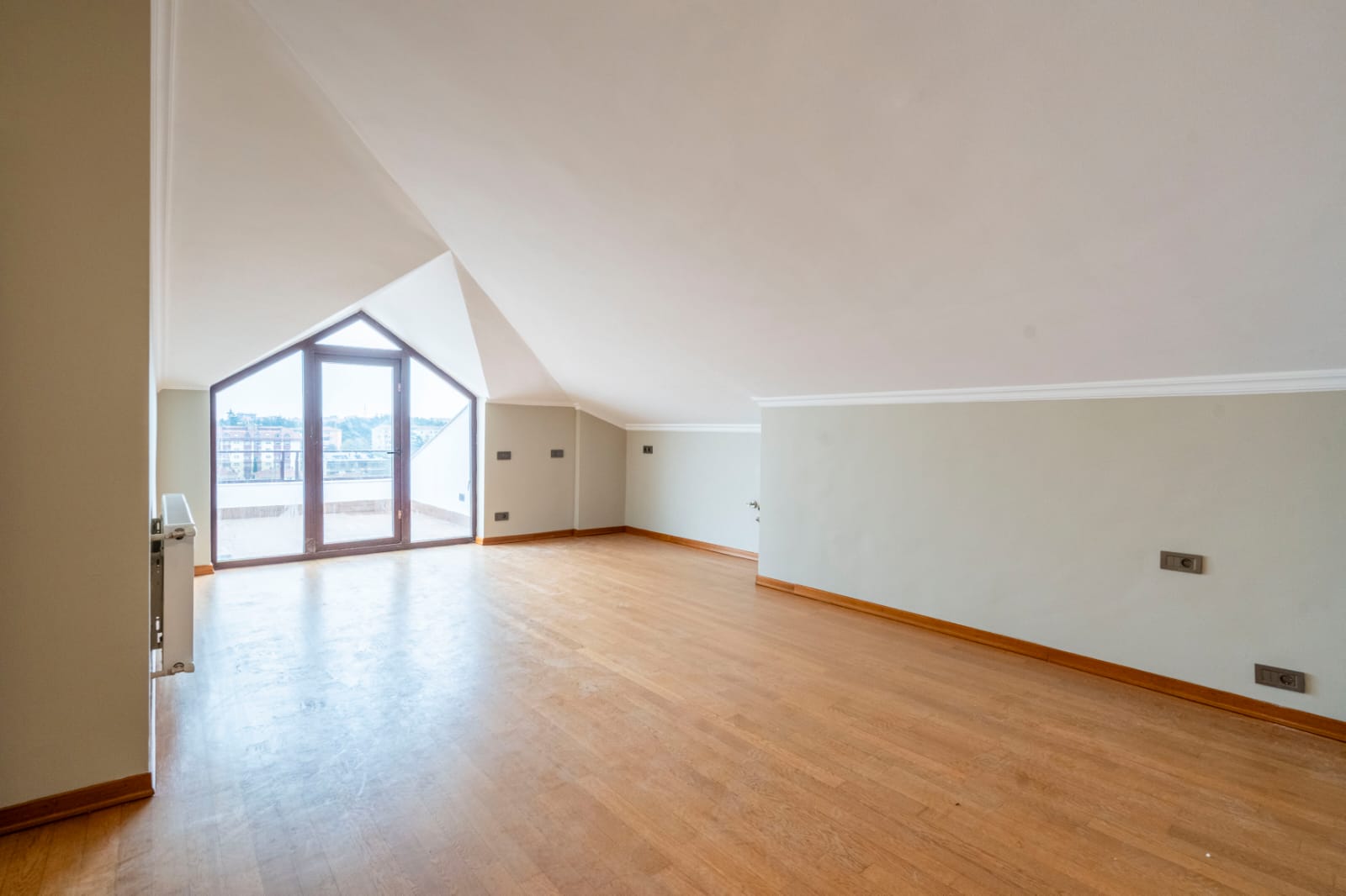 ETİLER PİRAMİT SİTESİ'NDE SATILIK YENİLENMİŞ ÇATI DUBLEKS - 20