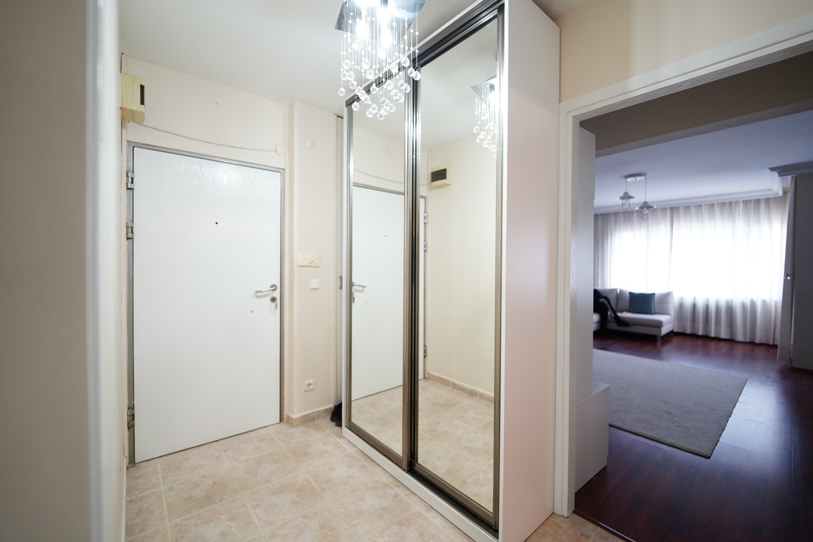 MECİDİYEKÖY'ÜN EN MERKEZİ LOKASYONUNDA KİRALIK  MODERN EŞYALI 3+1 DAİRE - 6