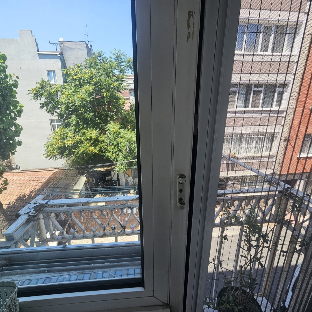 KURTULUŞ  KIR KAHYASINDA ÇİFT CEPHELİ 2+1 DAİRE - 8