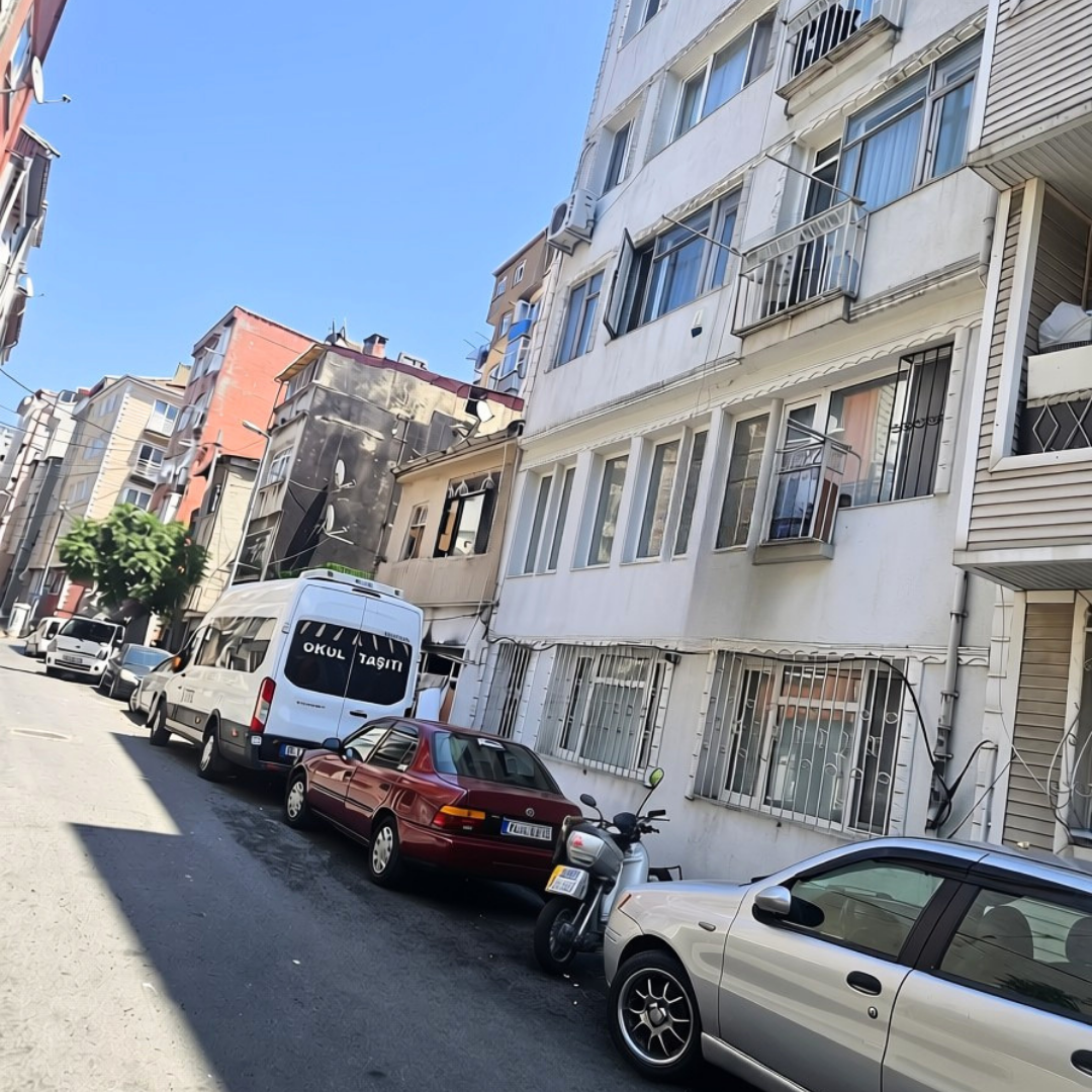 KURTULUŞ  KIR KAHYASINDA ÇİFT CEPHELİ 2+1 DAİRE - 13