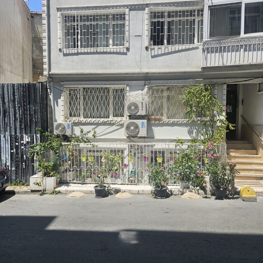 KURTULUŞ  KIR KAHYASINDA ÇİFT CEPHELİ 2+1 DAİRE - 14